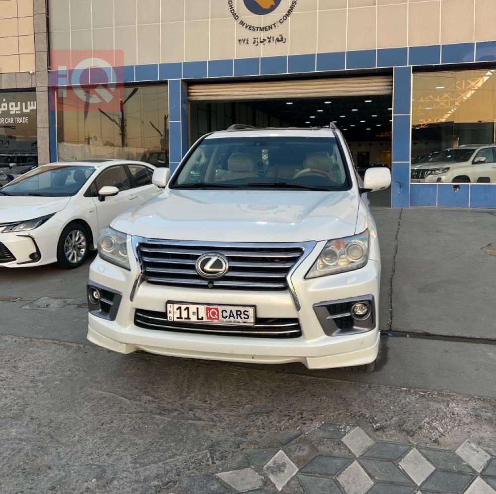 Lexus LX